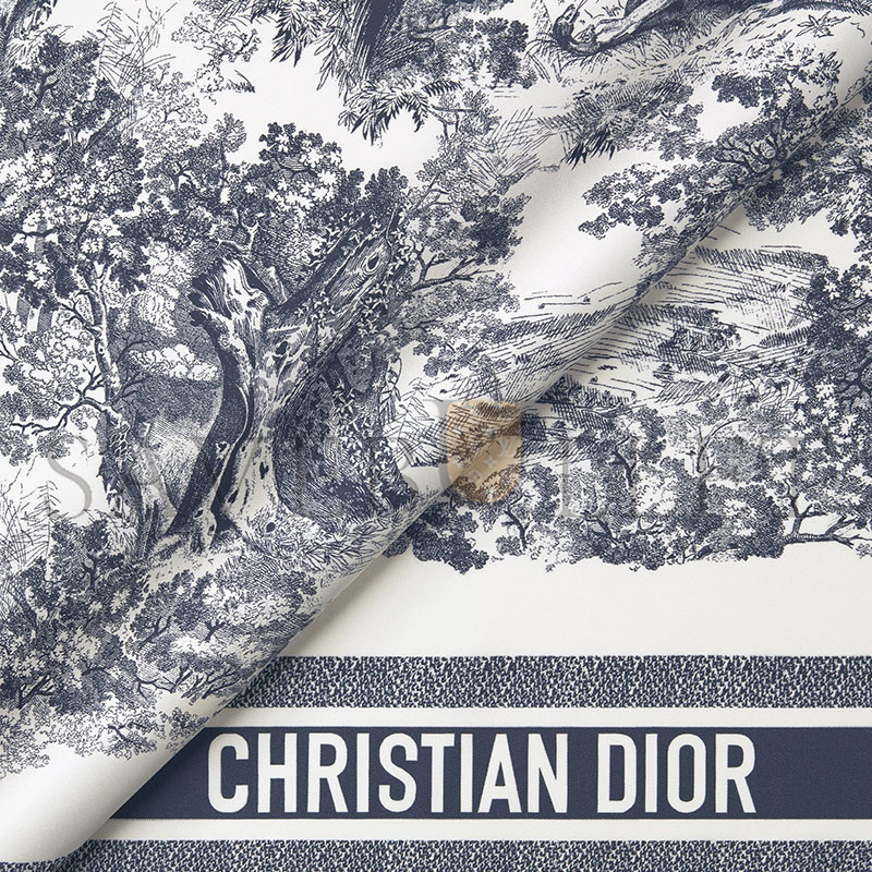 DIOR TOILE DE JOUY SAUVAGE 90 SQUARE SCARF 15JOU090I602_C545 DIOR TOILE DE JOUY SAUVAGE 90 SQUARE SCARF 15JOU090I602_C545